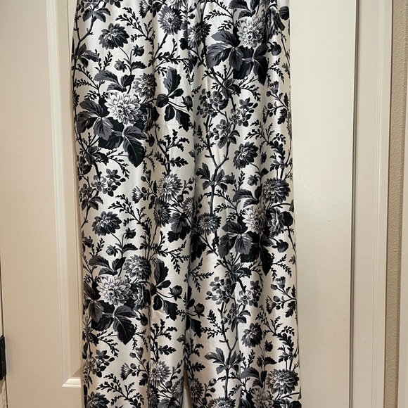 NWT Maeve satin finish joggers - Picture 4 of 4